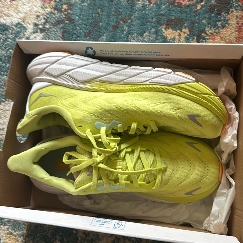 COPY - Hoka Arahi 6 yellow womens 8.5